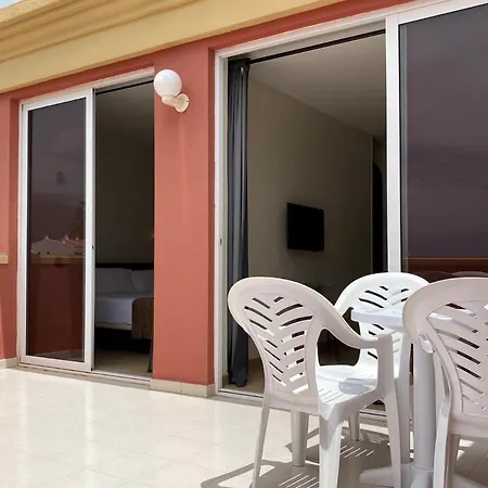 מלון דירות Laguna Park 2 2*